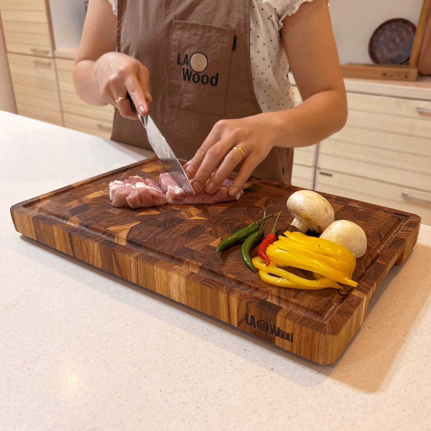 เขียงไม้สักแท้ END GRAIN LAOWOOD รุ่น CB08-1  มีร่อง ขนาด 2.8 × 24 × 38 ซม._4